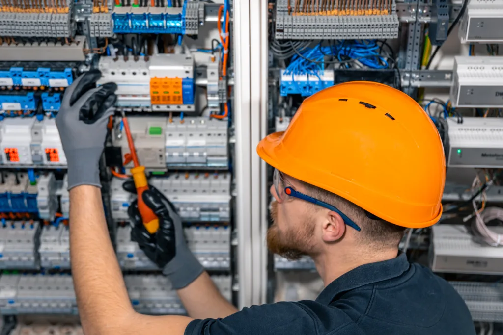 Top 5 des équipements indispensables pour un tableau électrique conforme