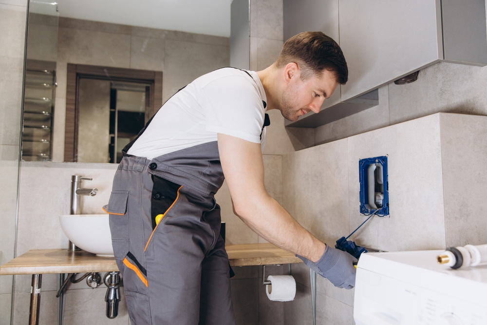 Rénovation de salle de bain : combien ça coûte vraiment ? Guide complet des prix et postes de dépenses